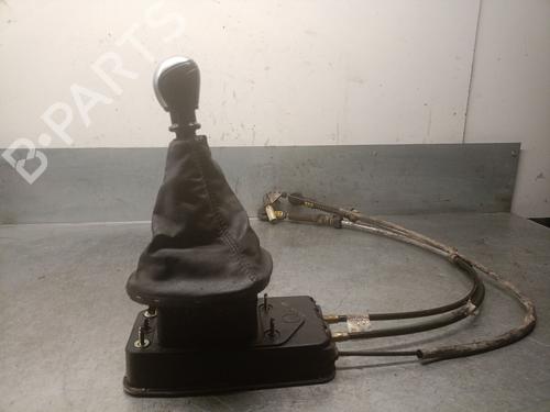 Used Gear lever PEUGEOT 2008 I (CU_) 1.2 THP 110 / PureTech 110 (110 hp) 21582923