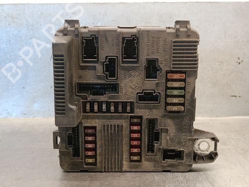 Zekeringkast Zekeringkast RENAULT SCÉNIC II (JM0/1_) 1.9 dCi (JM0G, JM12, JM1G, JM2C) (120 hp) 37069894 37069894