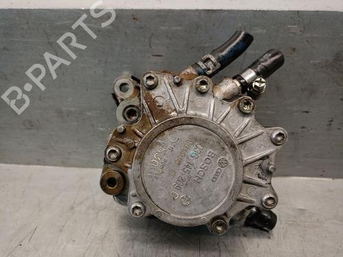 Used Vacuum pump VW PASSAT B6 Variant (3C5) 2.0 TDI (170 hp) 30646128