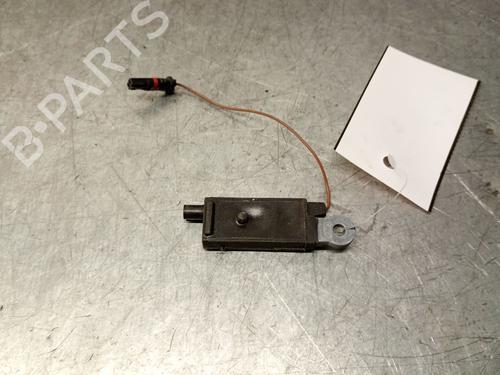 Antenne/Base JAGUAR F-PACE (X761) 2.0 TD4 AWD | BP33054227C140 - Image 2