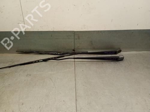 Używane Ramię wycieraczki przedniej szyby RENAULT LAGUNA II (BG0/1_) 1.9 dCi (BG08, BG0G) (120 hp) 30458692