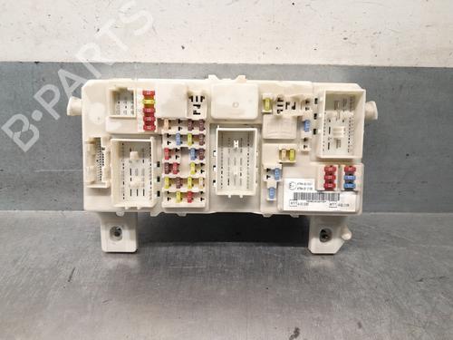 Used Fuse box Fuse box 37421686 37421686