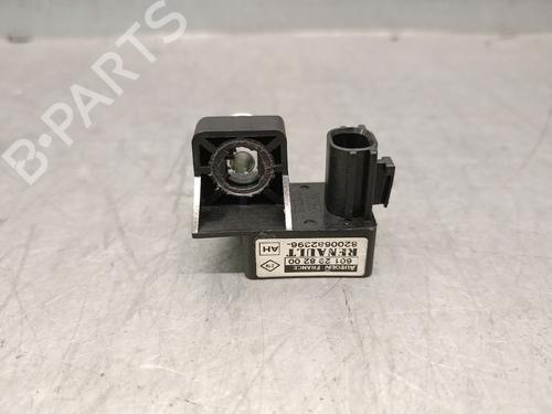 Used Electronic sensor RENAULT GRAND SCÉNIC II (JM0/1_) 2.0 dCi (JM1K) (150 hp) 30790826