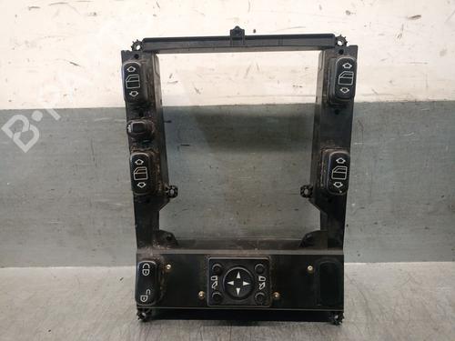 Used Left front window switch MERCEDES-BENZ M-CLASS (W163) ML 270 CDI (163.113) (163 hp) 29638119