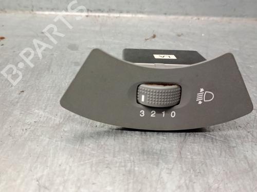 Hovedlysbryter CHEVROLET AVEO / KALOS Hatchback (T200) 1.4 16V (94 hp) 32710026