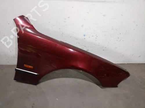 Guarda-lamas direito Guarda-lamas direito BMW 5 (E39) 530 d (184 hp) 36533312 36533312
