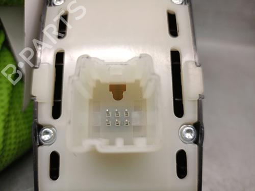 Right front window switch JEEP GRAND CHEROKEE IV (WK, WK2) 3.6 VVT 4x4 | BP32520462I26