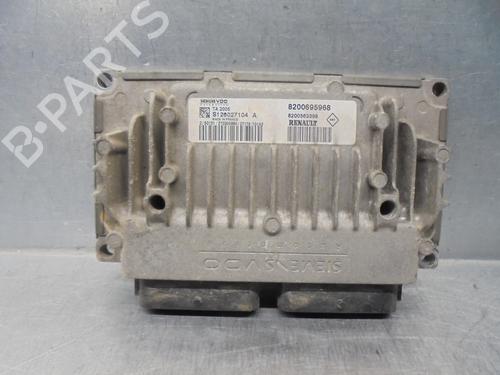 Used Engine control unit (ECU) RENAULT GRAND SCÉNIC II (JM0/1_) 1.9 dCi (JM14) (131 hp) 16338820