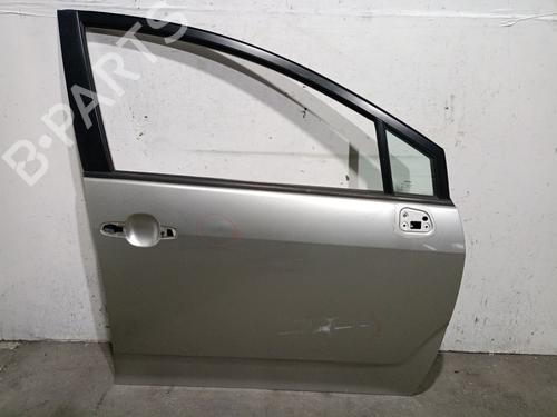 Used Right front door Right front door 31331484 31331484