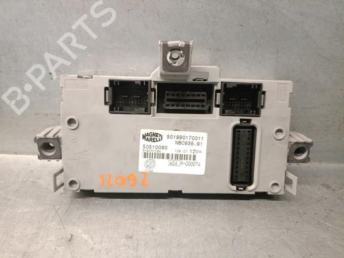 Used Fuse box Fuse box 37243616 37243616