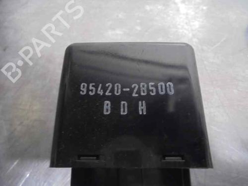 Electronic module HYUNDAI SANTA FÉ II (CM) 2.2 CRDi GLS 4x4 | BP20252533M83 