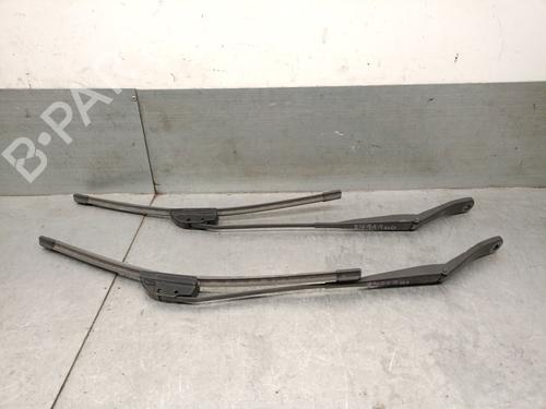 Used Front windshield wiper arm DACIA SANDERO 1.6 MPI 85 (BS03) (84 hp) 30699973