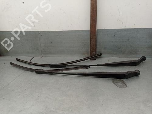 Used Front windshield wiper arm OPEL ZAFIRA / ZAFIRA FAMILY B (A05) 1.7 CDTI (M75) (110 hp) 23041305
