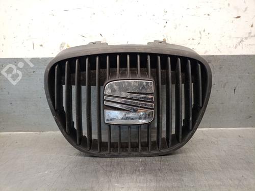 Used Grille Grille 38775727 38775727