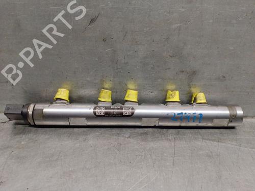 Used Injection rail Injection rail 21581465 21581465
