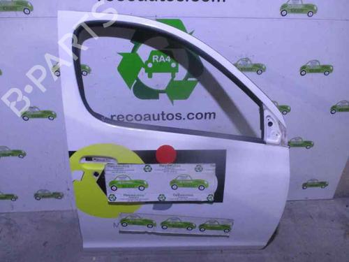 Right front door TOYOTA YARIS VERSO (_P2_) 1.4 D-4D (NLP20_, NLP22_) 6700152030 | BLANCA | ROTULADA | 5 | PUERTAS