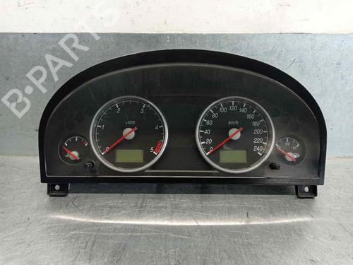 Used Instrument cluster FORD MONDEO III (B5Y) [2000-2007]  8931436