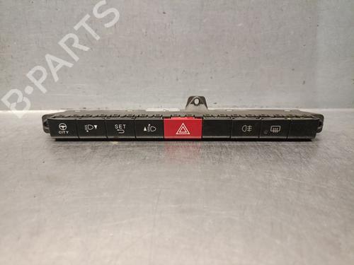 Bouton de warning Bouton de warning FIAT PANDA (312_, 319_) 1.2 (312PXA1A) (69 hp) 39667658 39667658
