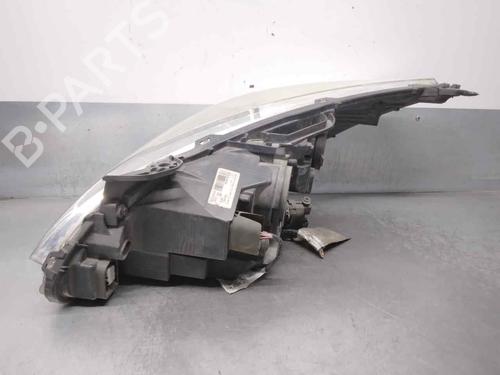 Right headlight PEUGEOT 5008 (0U_, 0E_) 2.0 HDi 150 / BlueHDi 150 | BP18030824C29 