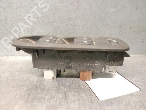 Left front window switch RENAULT SCÉNIC II (JM0/1_) 1.5 dCi (JM02, JM13) | BP32474379I27