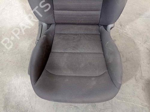 Right front seat HYUNDAI IONIQ (AE) 1.6 GDI Hybrid | BP13882809C16 