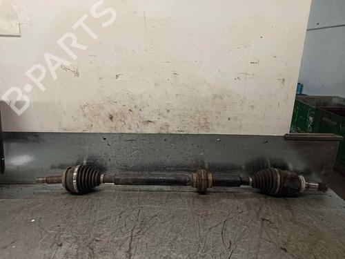 Used Right front driveshaft Right front driveshaft TOYOTA AURIS (_E18_) 1.3 Dual-VVTi (NRE180_, NRE180R) (99 hp) 9275313 9275313
