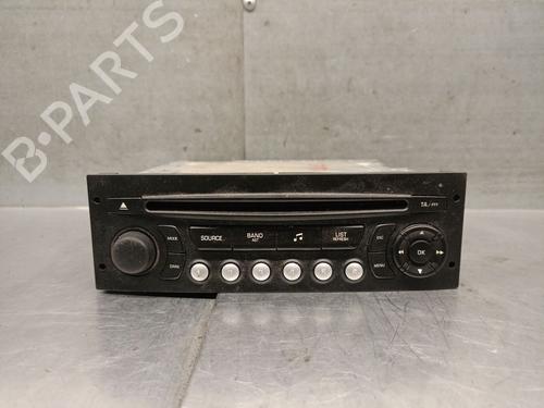 Used Radio Radio 38046017 38046017