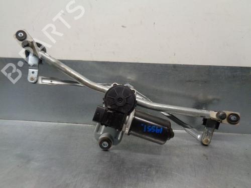 Used Front wiper motor KIA SPORTAGE III (SL) 1.6 GDI (135 hp) 8930983