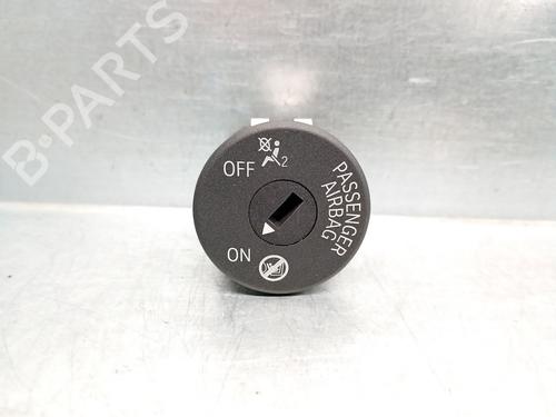 Used Switch BMW X1 (F48) sDrive 18 d (150 hp) 27900105