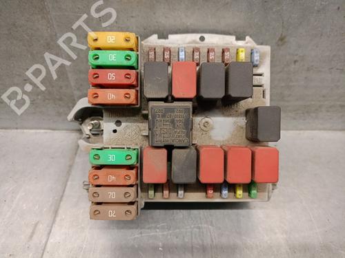 Used Fuse box Fuse box LANCIA MUSA (350_) 1.3 D Multijet (350.AXM11, 350.AXM1A, 350.AXI1A) (95 hp) 33869666 33869666
