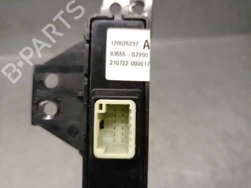 Switch HYUNDAI IONIQ (AE) 1.6 GDI Hybrid | BP31158517I30