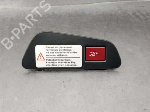 switch-peugeot-508-sw-i-8e_-2010-2011-2012-2013-2014-2015-2016-2017-2018-36386001 main image