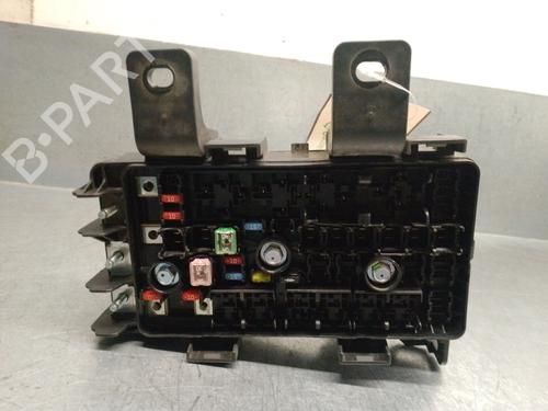 Used Fuse box HYUNDAI SONATA V (NF) 2.0 CRDi (150 hp) 30801631