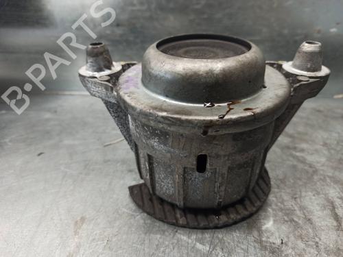 Used Engine mount MERCEDES-BENZ C-CLASS (W204) C 180 Kompressor (204.044, 204.045) (156 hp) 9274077