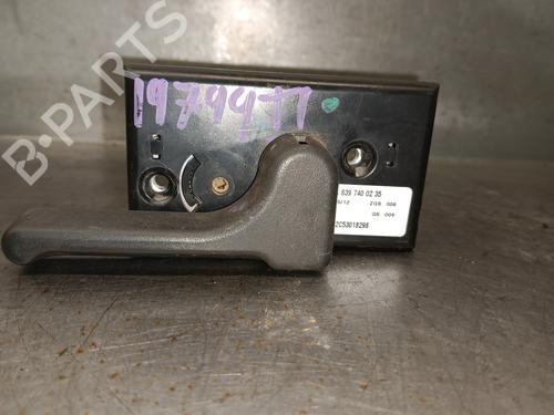 Used Rear left interior door handle MERCEDES-BENZ VITO / MIXTO Van (W639) 110 CDI (639.601, 639.603, 639.605) (95 hp) 16908617