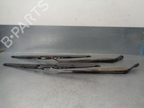 Used Front windshield wiper arm SAAB 9000 Hatchback 2.0 -16 Turbo (163 hp) 11745972