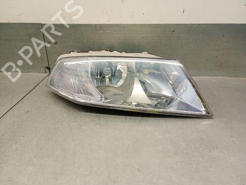 Used Right headlight SKODA OCTAVIA II (1Z3) 2.0 TDI 16V (140 hp) 30441650