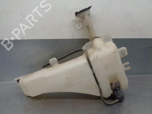 Used Windscreen washer tank HYUNDAI H-1 / STAREX Bus (A1) 2.5 TCi (101 hp) 17616139