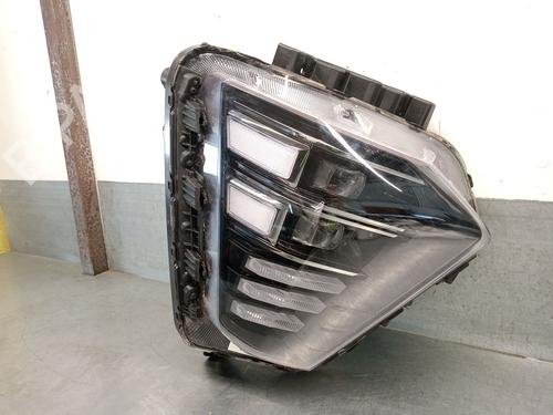 Faro derecho HYUNDAI KONA SUV Van (OS, OSE, OSI) EV (204 hp) 27546642