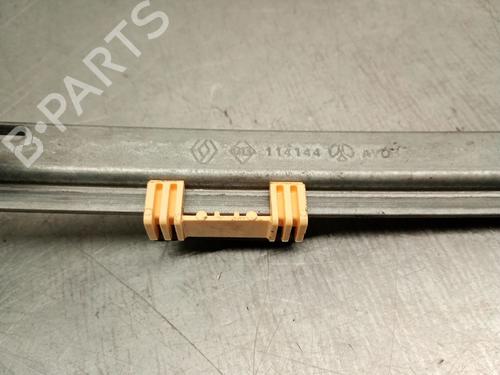 Vindusheismekanisme høyre foran RENAULT SCÉNIC I MPV (JA0/1_, FA0_) 1.9 dCi RX4 | BP29938324C23