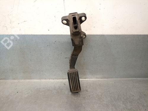 Pedal Pedal TOYOTA YARIS (_P9_) 1.4 D-4D (NLP90_, NLP90R) (90 hp) 39448854 39448854