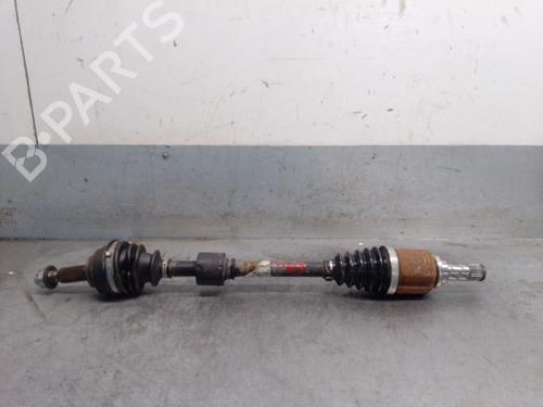 left-front-driveshaft-renault-clio-iv-grandtour-kh_-2012-2013-2014-2015-2016-2017-2018-2019-2020-2021-32372939 main image