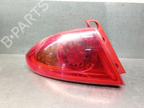 Feu arrière gauche SEAT LEON (1P1) 1.6 TDI (105 hp) 32868296
