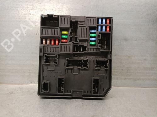 Used Fuse box RENAULT MEGANE IV Hatchback (B9A/M/N_) 1.5 dCi 110 (B9A3) (110 hp) 24394489