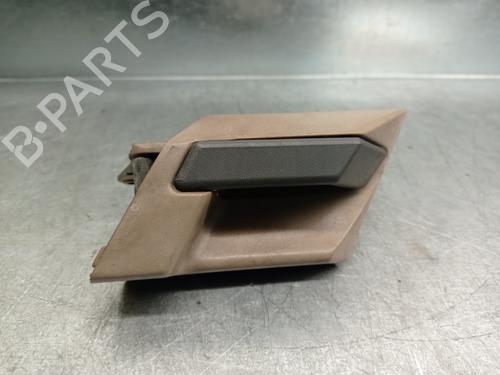Used Front right interior door handle Front right interior door handle 8650673 8650673