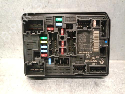 Used Fuse box Fuse box RENAULT ARKANA I (LCM_, LDN_) 1.6 E-TECH 145 (LDMU) (143 hp) 33558434 33558434