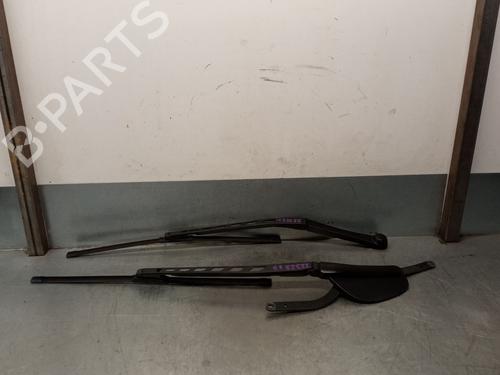 Used Front windshield wiper arm BMW 5 (E60) 525 i (192 hp) 25243418