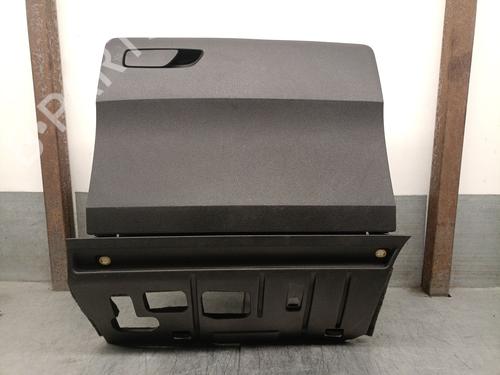 Used Glove box AUDI Q2 (GAB, GAG) 1.0 TFSI (115 hp) 25246274