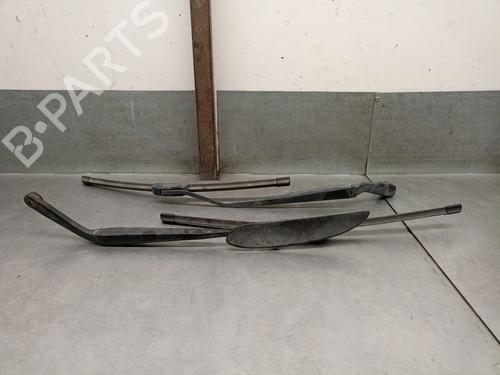 Used Front windshield wiper arm Front windshield wiper arm HYUNDAI TERRACAN (HP) 2.9 CRDi 4WD (163 hp) 33820343 33820343