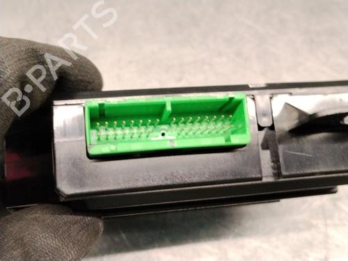 Right front window switch VOLVO V70 II (285) 2.4 T | BP38466330I26 - Image 3